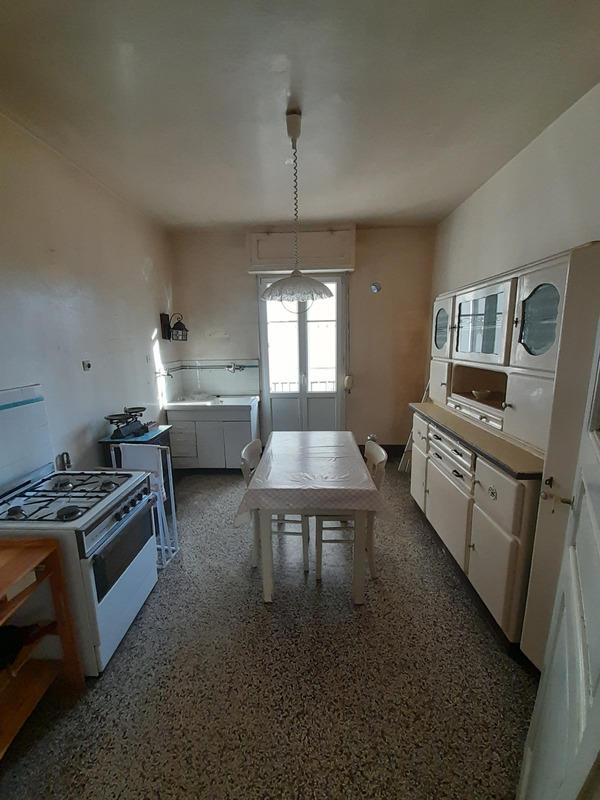 Appartement ancien - 99 m² - 4 pièces