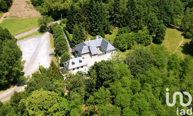 Maison - 900 m² - 7 pièces