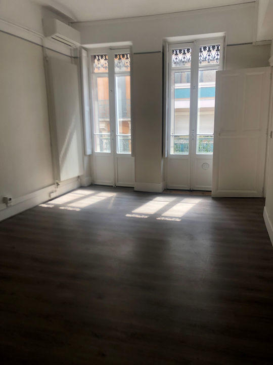 Bureau - 191 m² - 6 pièces