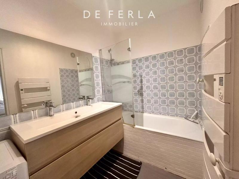 Appartement - 60 m² - 2 pièces