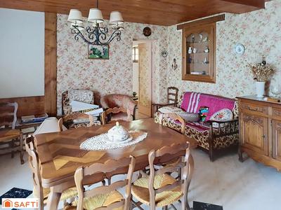 Maison - 163 m² - 8 pièces