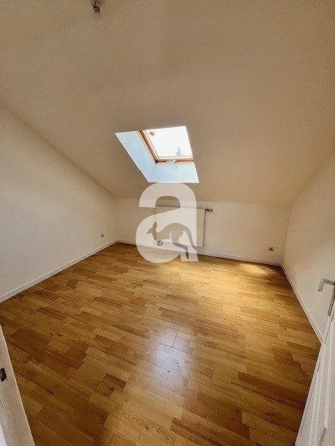 Appartement - 99 m² - 5 pièces