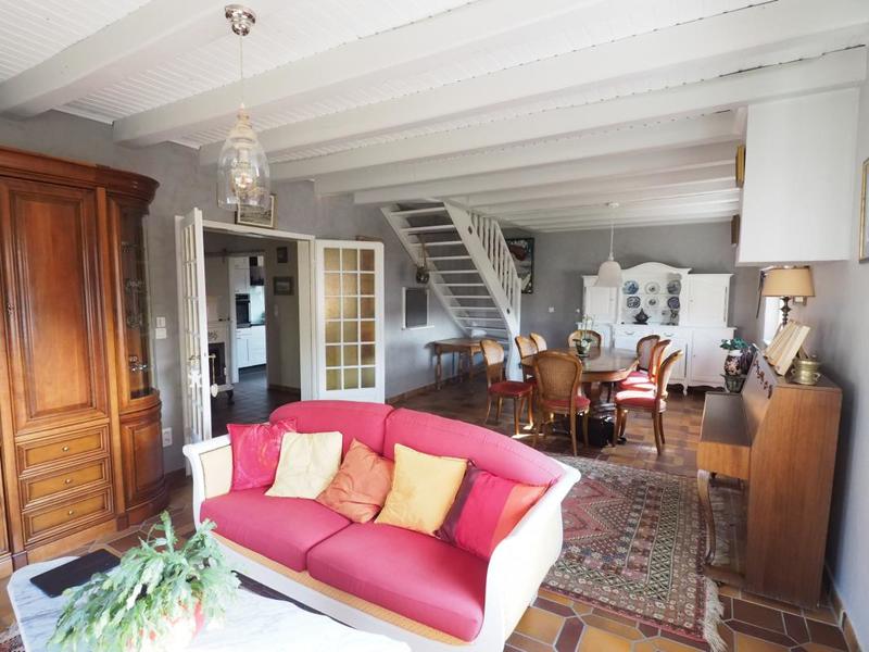 Maison - 160 m² - 8 pièces