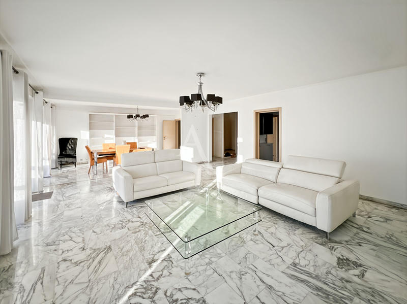 Appartement - 149 m² - 5 pièces