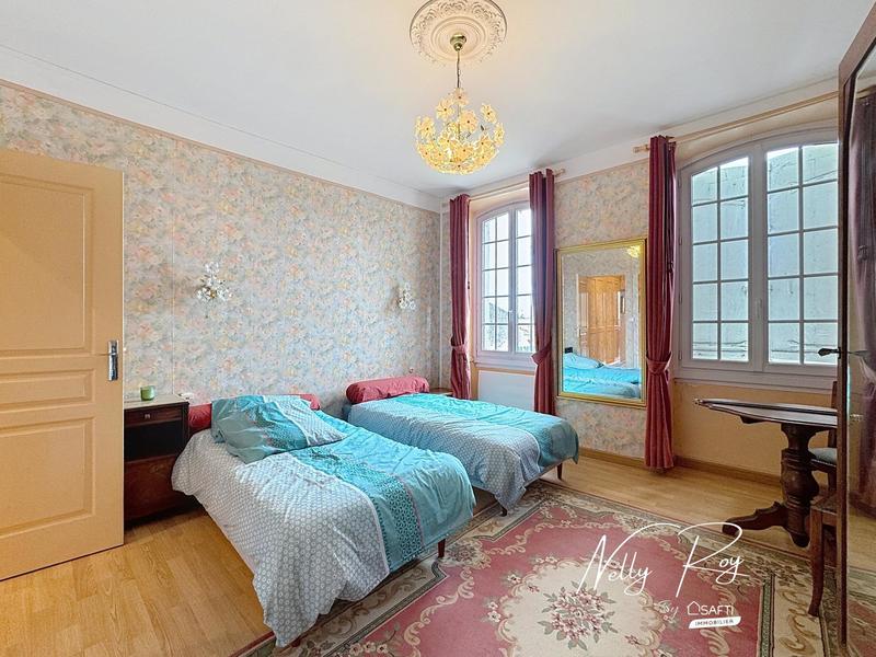 Maison - 140 m² - 5 pièces