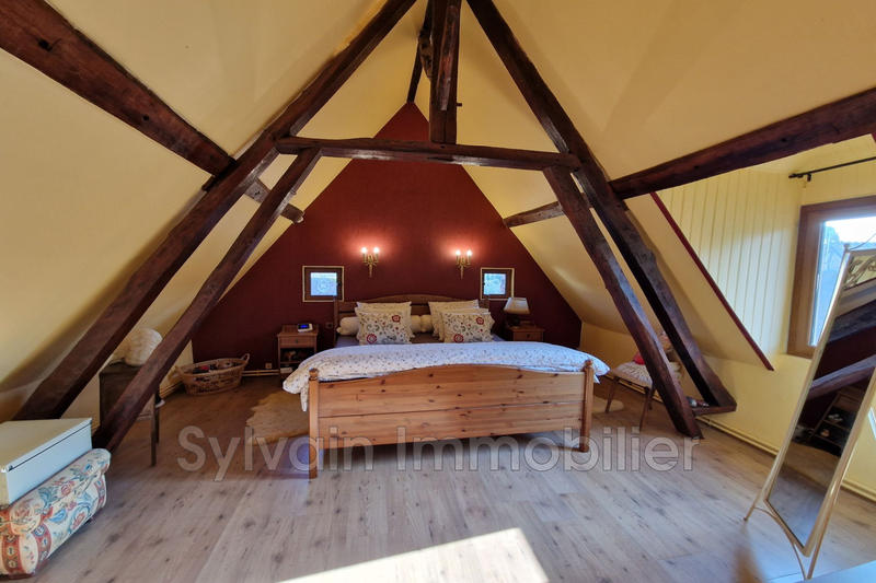 Maison - 169 m² - 8 pièces