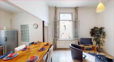 Appartement - 90 m² - 3 pièces