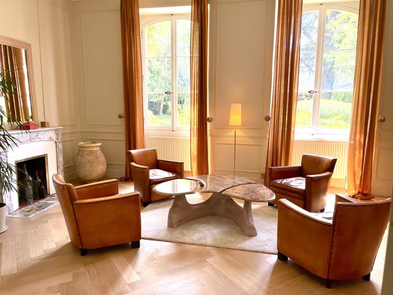 Maison - 484 m² - 17 pièces