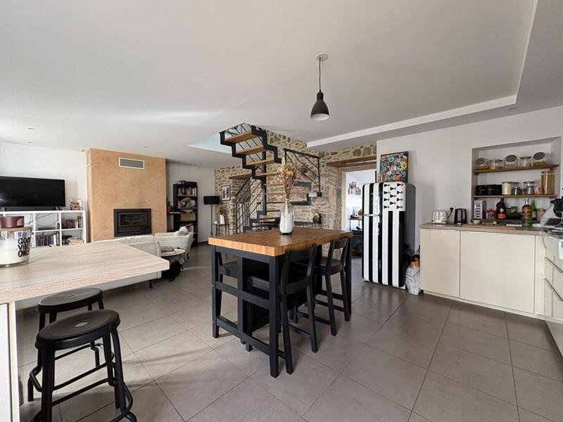 Maison - 87 m² - 4 pièces