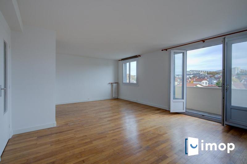 Appartement - 80 m² - 5 pièces