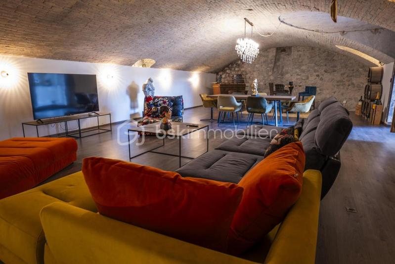 Corps de ferme - 270 m² - 7 pièces