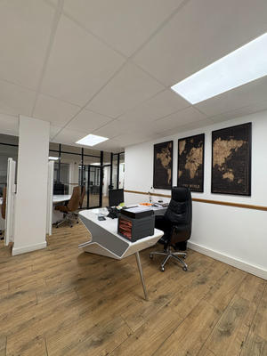 Local commercial - 330 m²