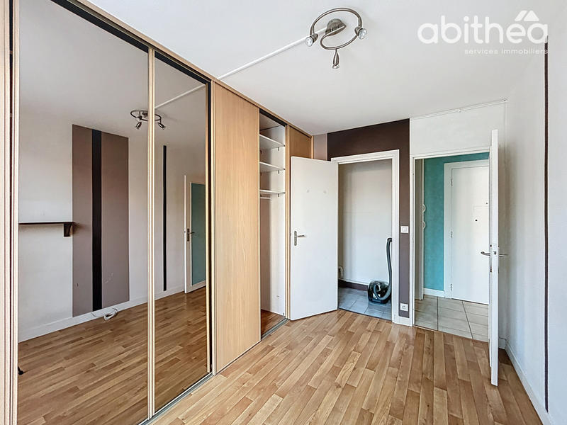 Appartement - 79 m² - 5 pièces