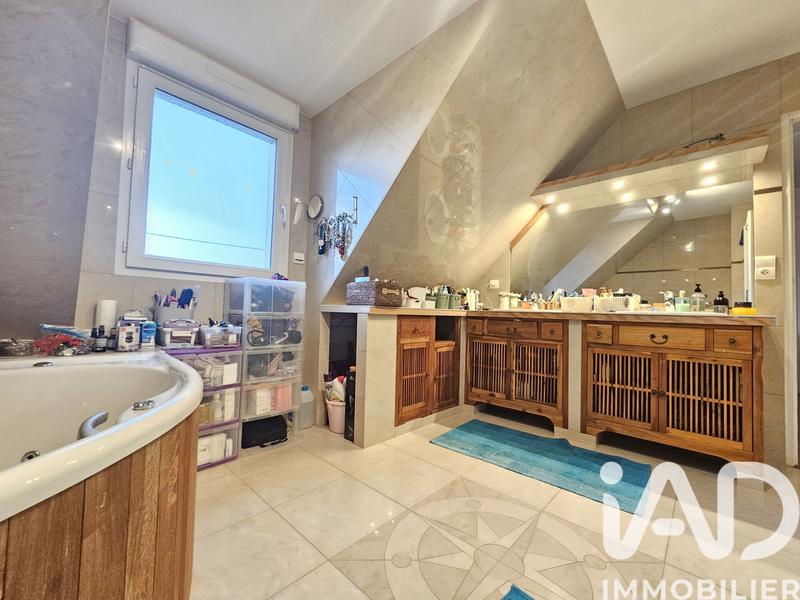 Maison - 136 m² - 5 pièces