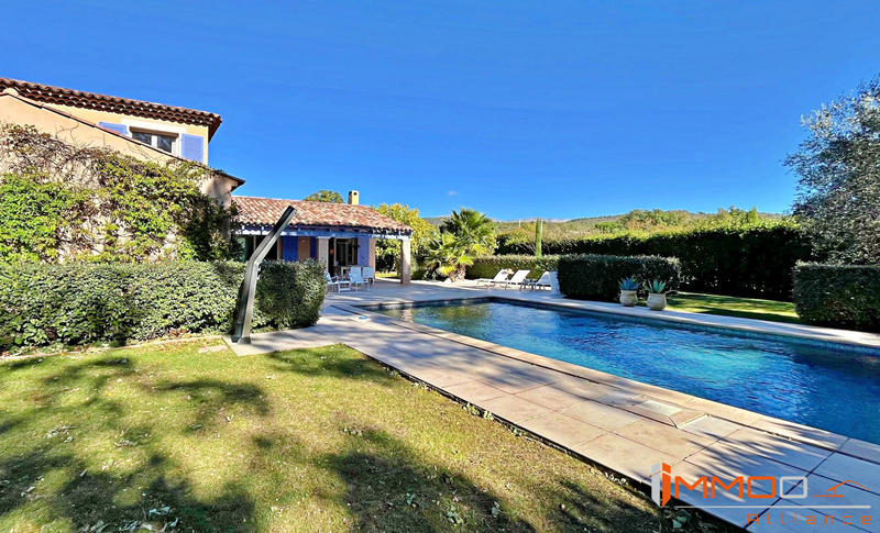 Villa - 174 m² - 6 pièces