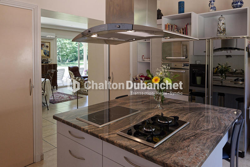 Villa - 170 m² - 6 pièces