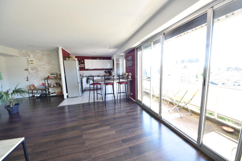 Appartement - 93 m² - 5 pièces