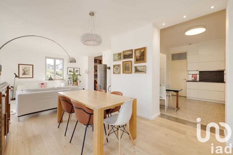 Maison - 240 m² - 8 pièces