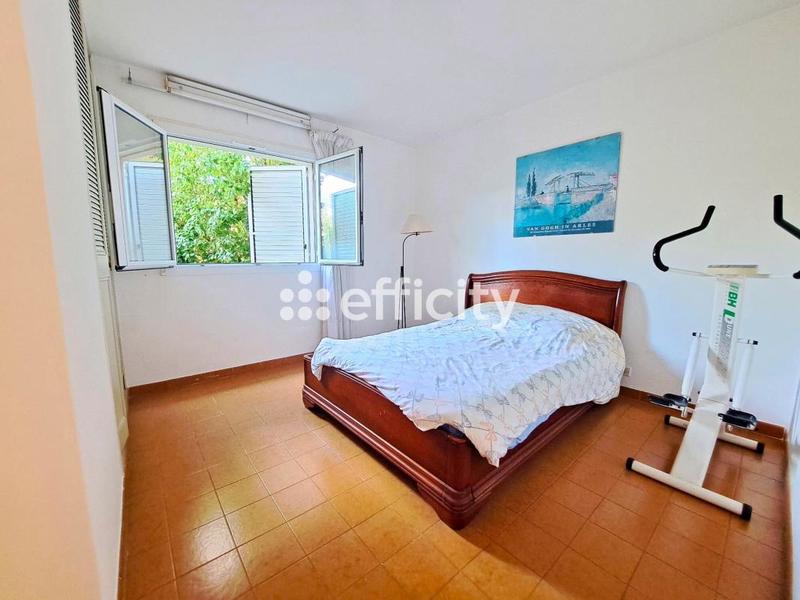 Maison - 180 m² - 9 pièces