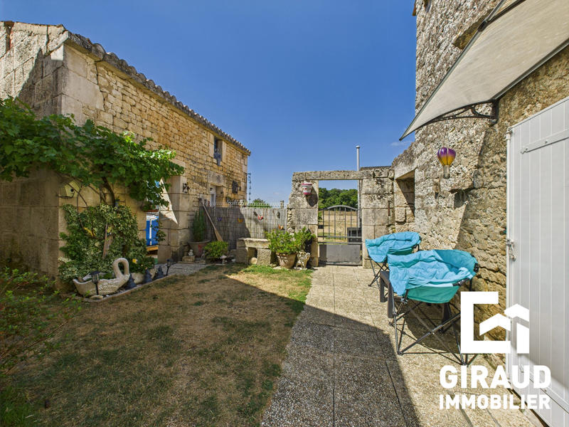 Maison ancienne - 177 m² - 6 pièces