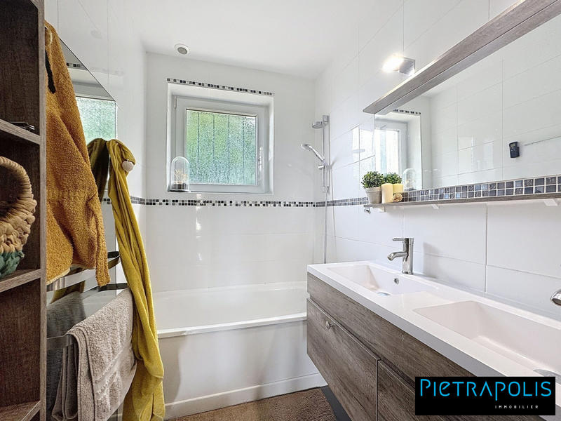 Maison - 109 m² - 4 pièces