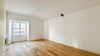 Appartement - 95 m² - 4 pièces