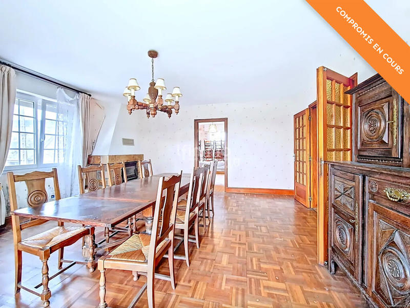 Maison - 165 m² - 8 pièces