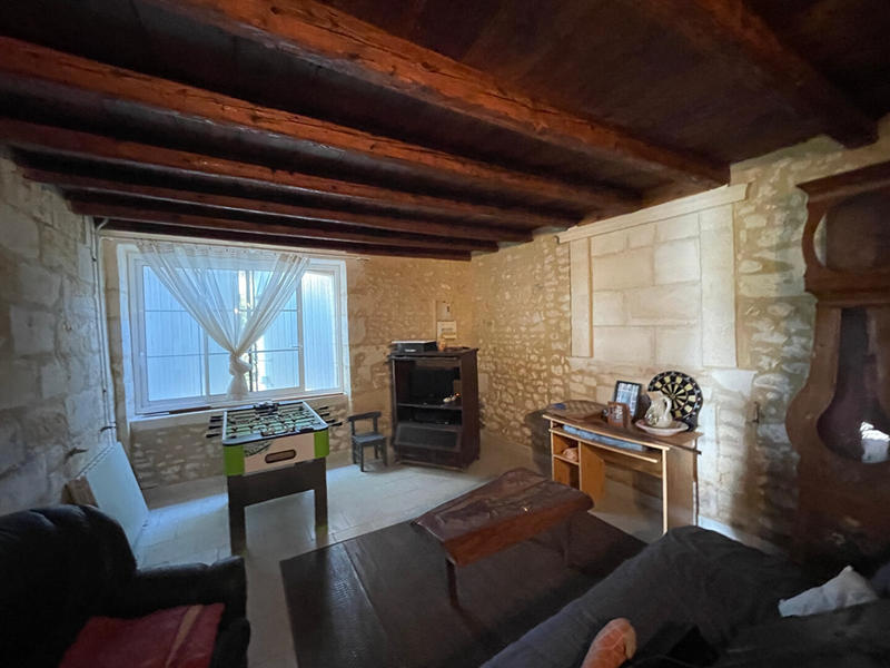 Maison - 225 m² - 8 pièces