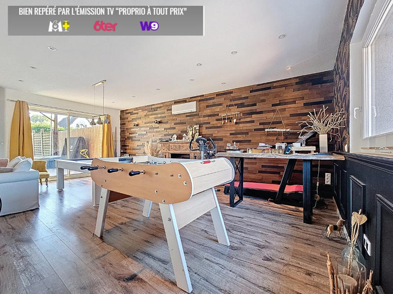 Maison - 250 m² - 9 pièces