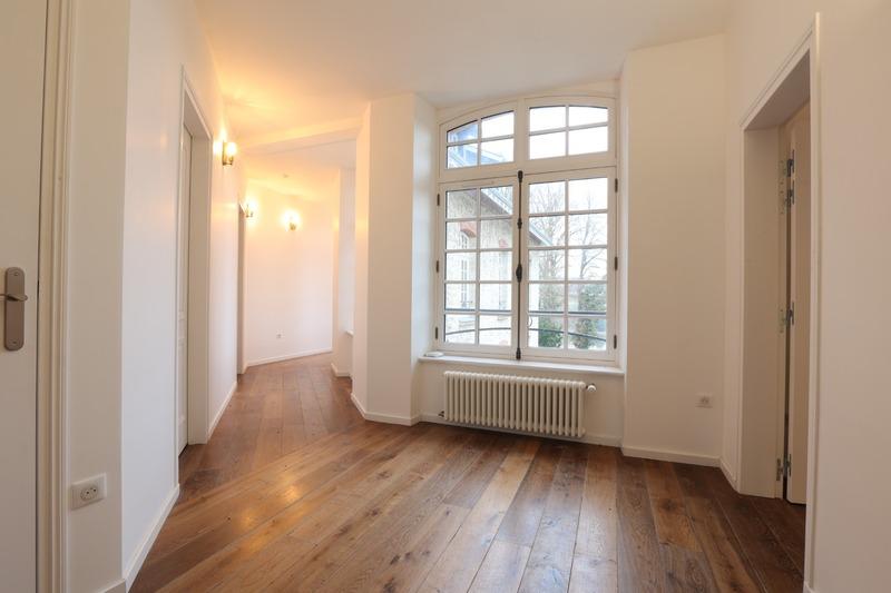 Château - 537 m² - 14 pièces