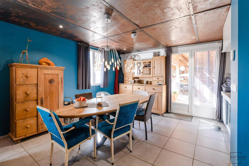 Maison - 355 m² - 12 pièces