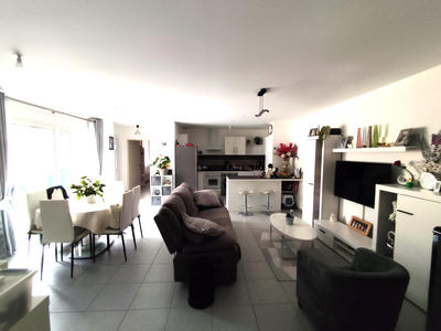 Appartement - 95 m² - 4 pièces