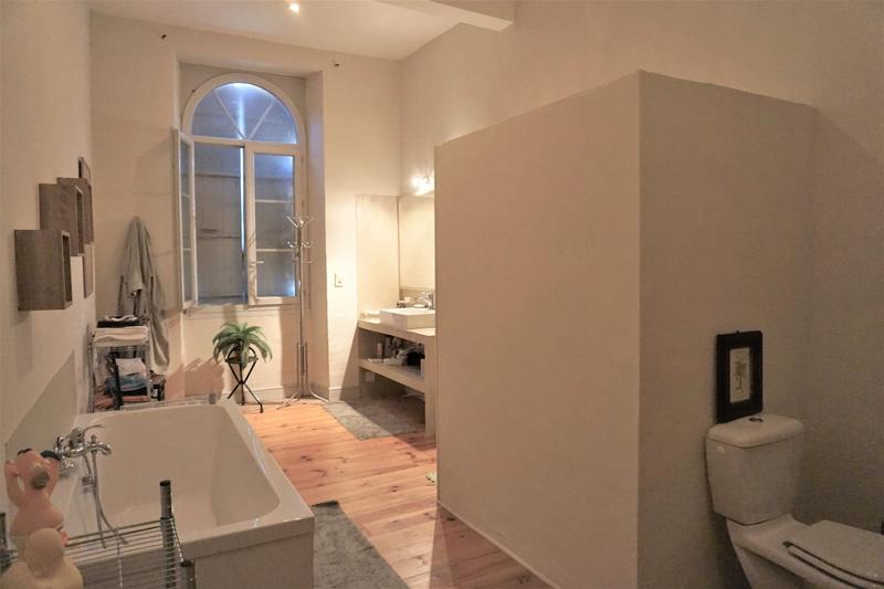 Maison de maîtres - 511 m² - 13 pièces