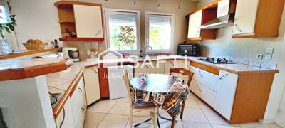 Maison - 355 m² - 15 pièces