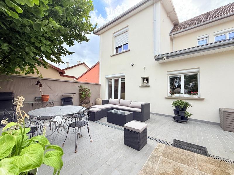 Maison - 115 m² - 6 pièces