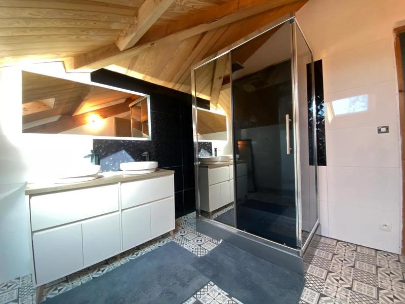 Maison - 200 m² - 7 pièces