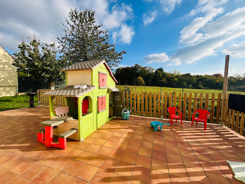 Maison - 90 m² - 4 pièces