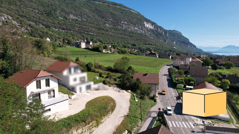 Maison - 95 m² - 5 pièces