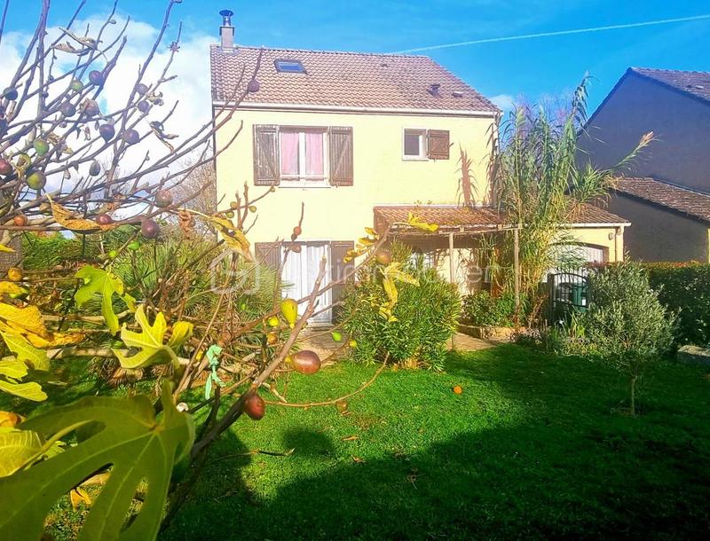 Maison traditionnelle - 118 m² - 6 pièces