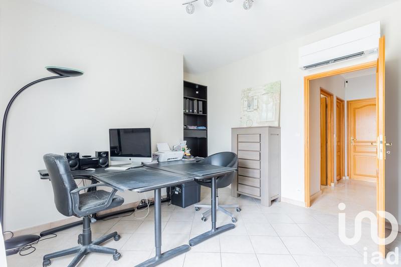 Maison - 220 m² - 10 pièces