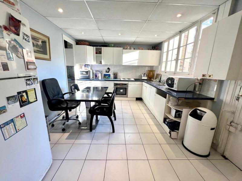 Appartement - 220 m² - 7 pièces