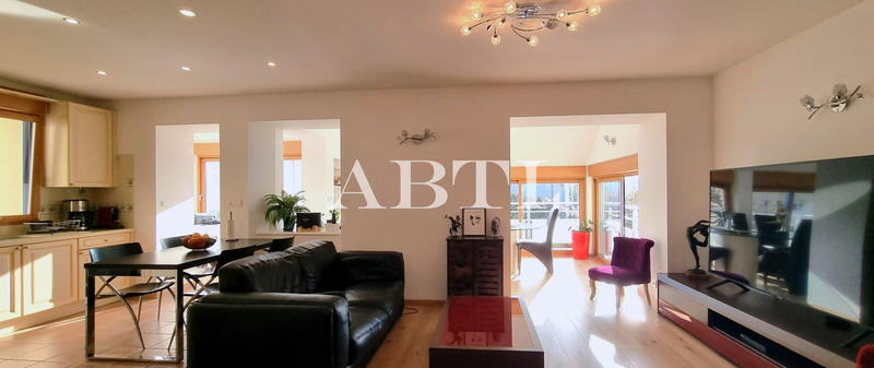 Maison - 121 m² - 6 pièces