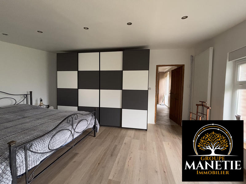 Maison - 226 m² - 8 pièces