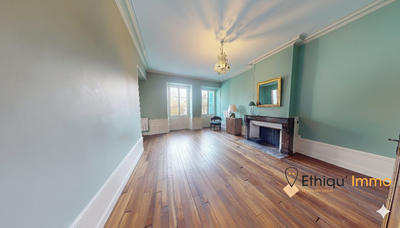 Appartement - 90 m² - 4 pièces