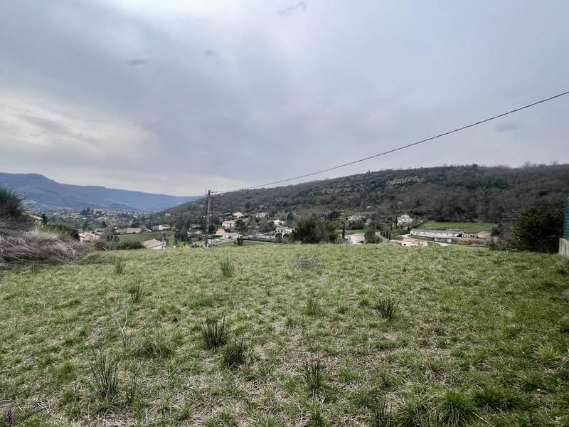 Terrain constructible - 1 000 m²