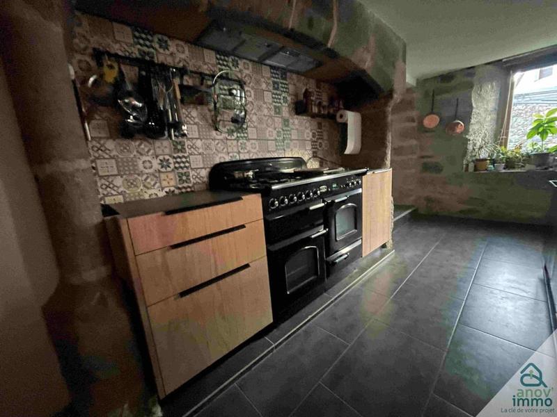 Propriété - 593 m² - 14 pièces