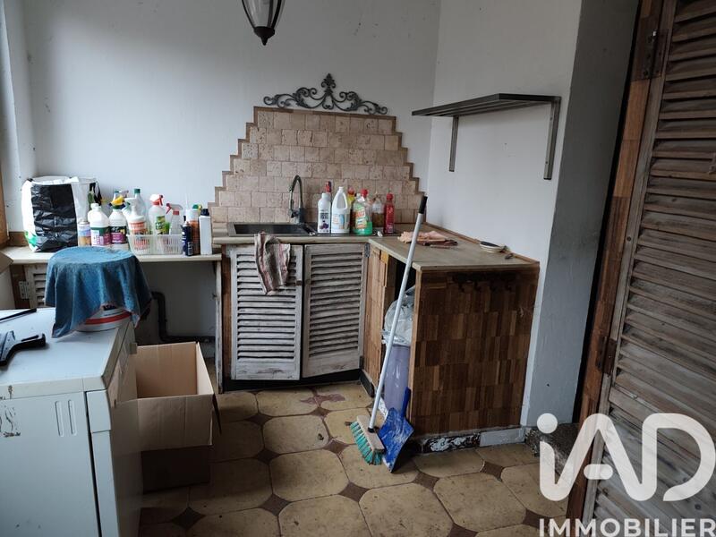 Maison - 260 m² - 10 pièces