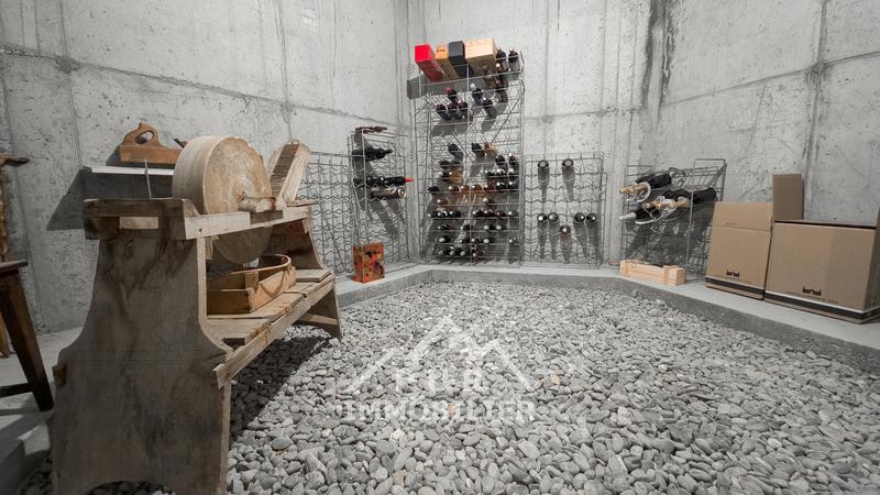 Maison - 206 m² - 6 pièces