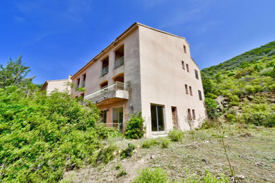 Immeuble - 920 m² - 25 pièces