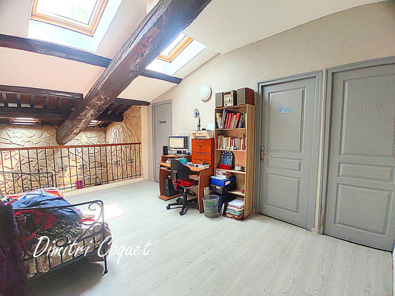 Maison - 205 m² - 7 pièces